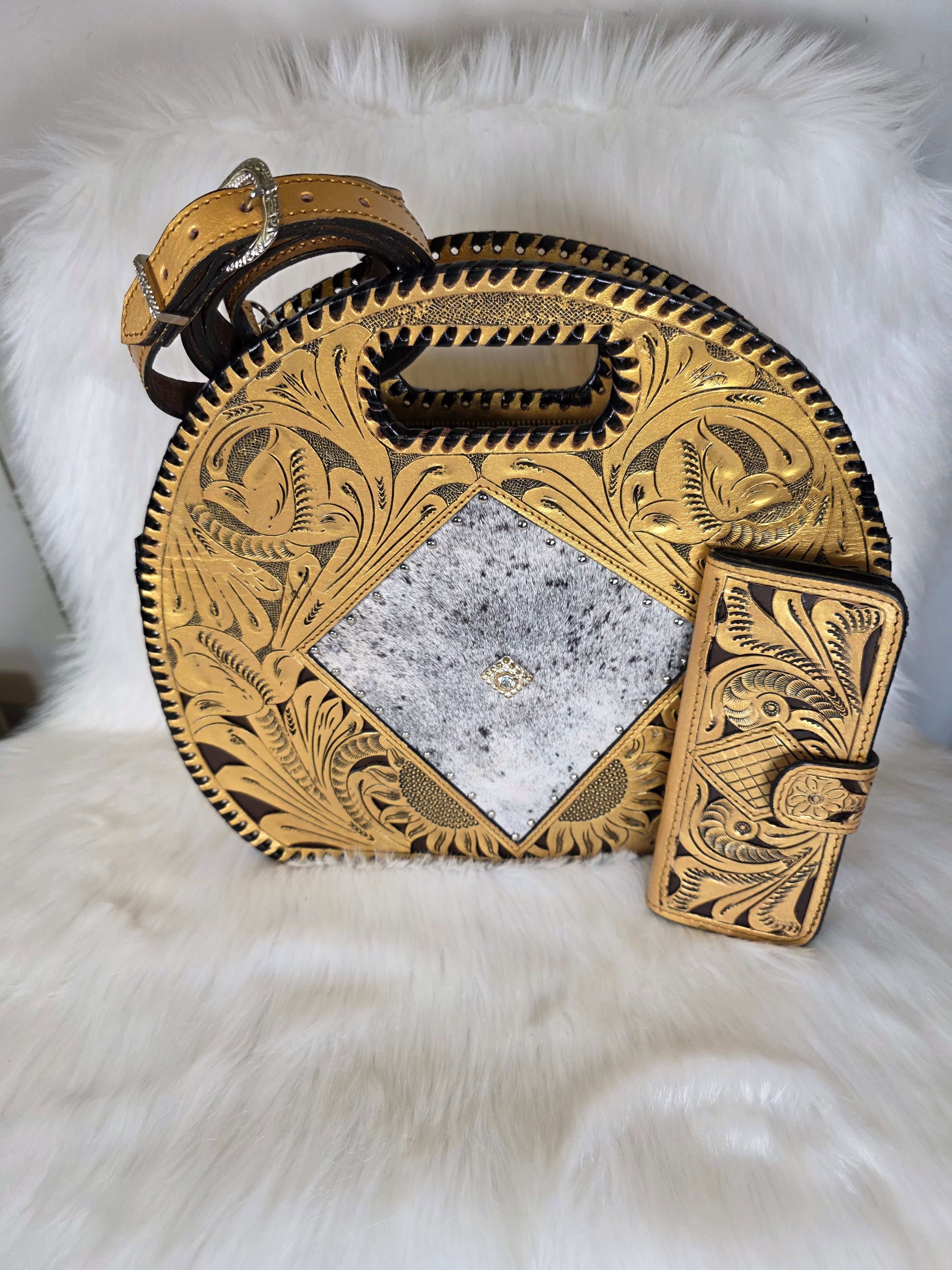 Paris With Cowhide Bag